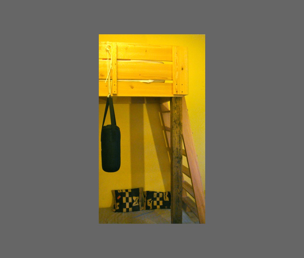 bunk bed detail 1