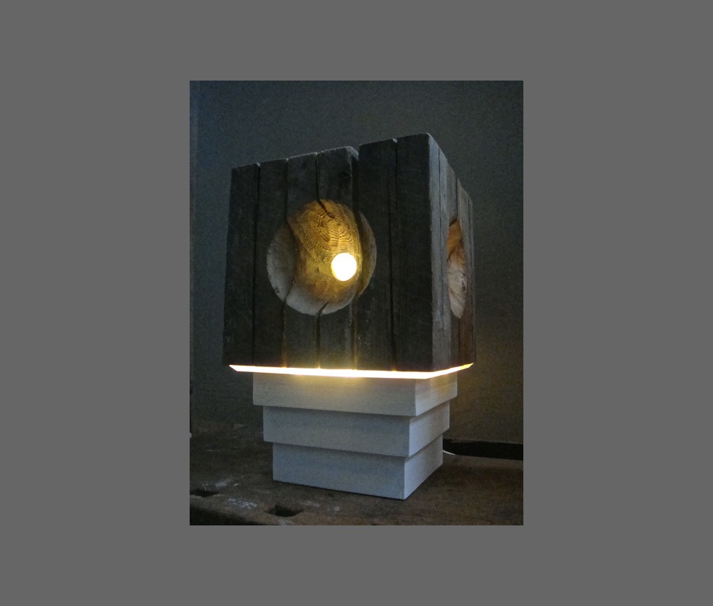 leuchtholz 2 bauholz glas plexiglas und farbe 30x30x48