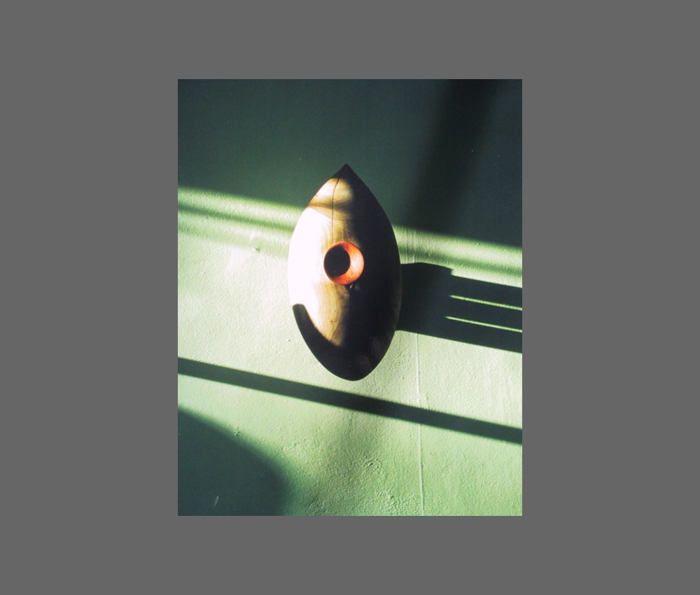 mouth piece walnut metal and red paint 20x40x50   